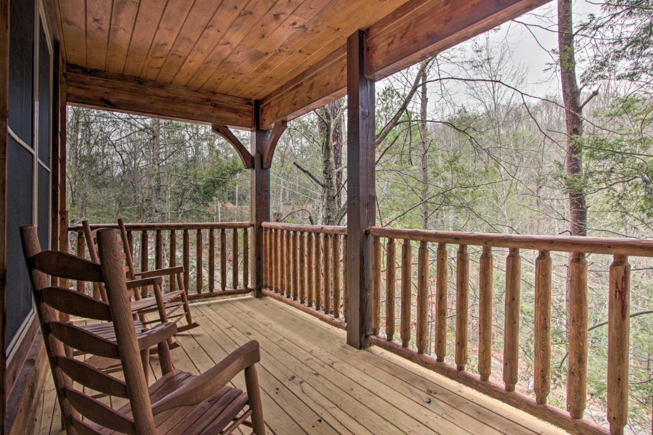 Luxe Cabin With Home Theater Less Than 2 Miles To Gatlinburg Exterior photo